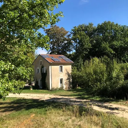 بيت للعطل L'Appel De La Foret 51 *