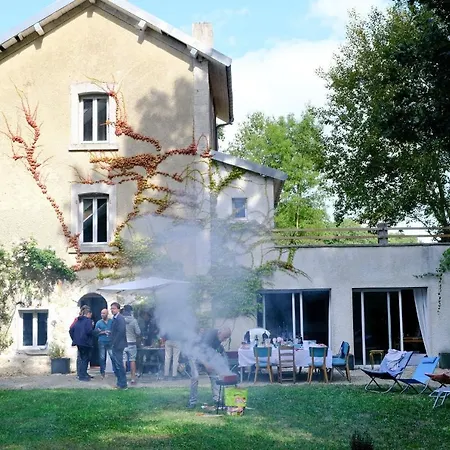 L'Appel De La Foret 51 بيت للعطل *